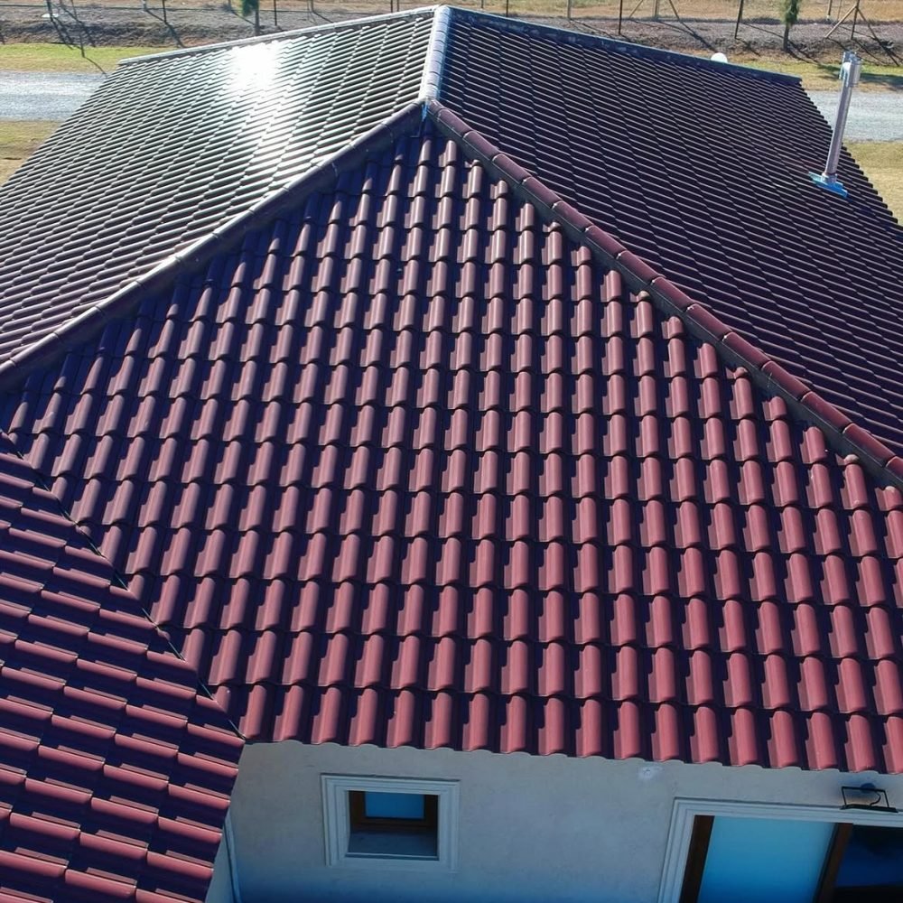 🌅✨ Transform your roof into a statement of elegance.The Wave Bordo Glazed Roof Tile by Cejatel (2).jpg